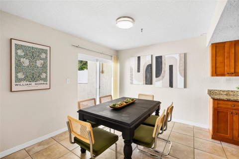 Townhouse in Pinellas Park, Florida 3 bedrooms, 139.35 sq.m. № 2220213 - photo 18