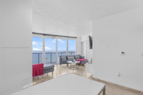 Condo in Miami, Florida, 2 bedrooms  № 1861566 - photo 7