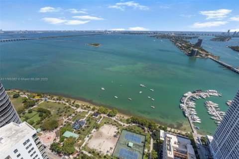 Condo in Miami, Florida, 2 bedrooms  № 1861566 - photo 25
