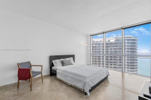 Condo in Miami, Florida, 2 bedrooms  № 1861566 - photo 14