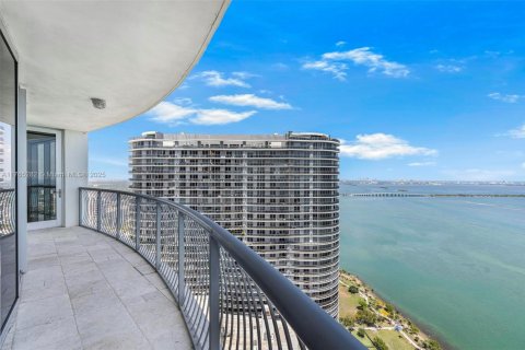 Condo in Miami, Florida, 2 bedrooms  № 1861566 - photo 24