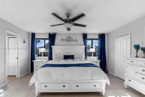 Casa en venta en Miami, Florida, 4 dormitorios, 216.65 m2 № 2038384 - foto 28