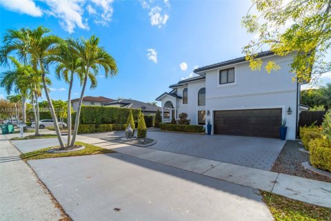 Casa en venta en Miami, Florida, 4 dormitorios, 216.65 m2 № 2038384 - foto 3