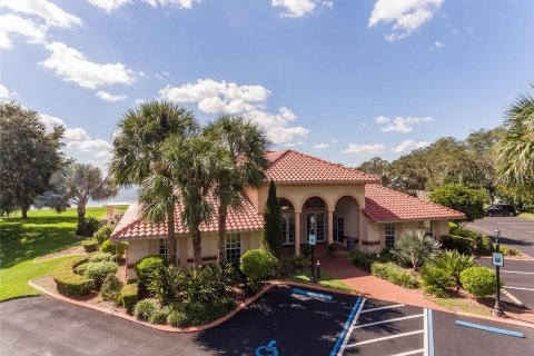Condo in Winter Haven, Florida, 1 bedroom № 2385757 - photo 4