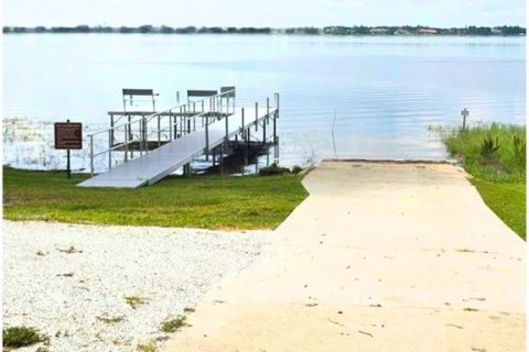 Condo in Winter Haven, Florida, 1 bedroom № 2385757 - photo 8