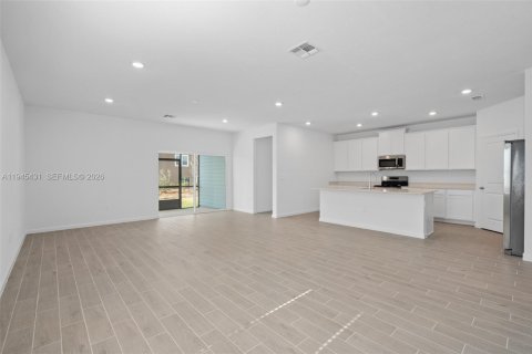 House in Ocala, Florida 4 bedrooms № 2052861 - photo 4