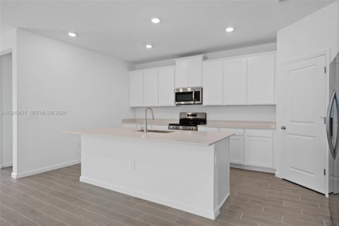 House in Ocala, Florida 4 bedrooms № 2052861 - photo 6