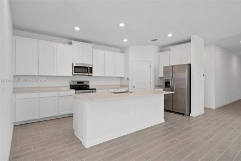 House in Ocala, Florida 4 bedrooms № 2052861 - photo 5