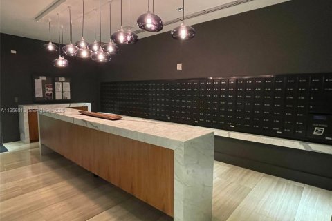 Condominio en alquiler en Miami, Florida, 1 dormitorio, 54.63 m2 № 2011771 - foto 11