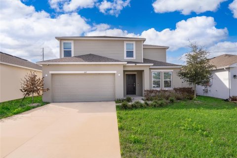 Casa en Haines City, Florida 5 dormitorios, 211.82 m2 № 2106120