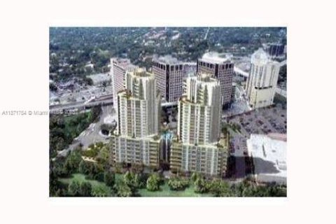 Condo in Miami, Florida, 1 bedroom  № 1930067 - photo 8