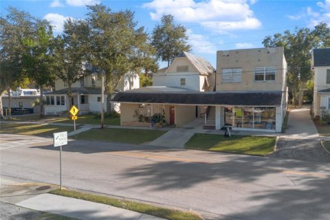 Propiedad comercial en DeLand, Florida 958.94 m2 № 2147913
