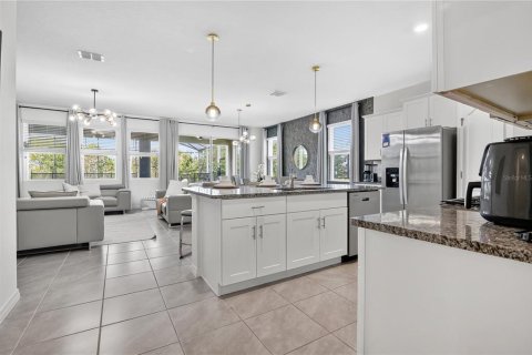 Casa en alquiler en Davenport, Florida, 7 dormitorios, 335.66 m2 № 1870439 - foto 12