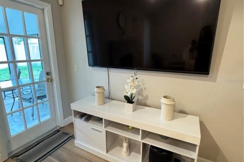 Villa ou maison à louer à Kissimmee, Floride: 3 chambres, 159.51 m2 № 1916369 - photo 8