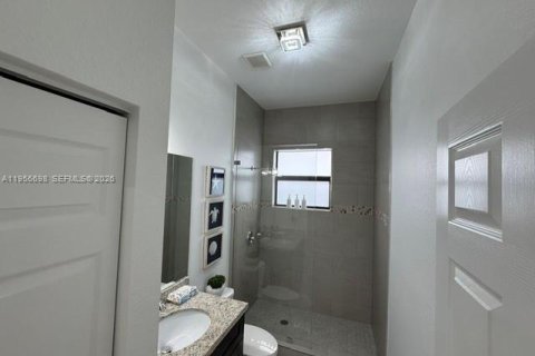 House in Homestead, Florida 3 bedrooms, 156.82 sq.m. № 2011590 - photo 19