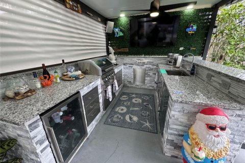 House in Homestead, Florida 3 bedrooms, 156.82 sq.m. № 2011590 - photo 29