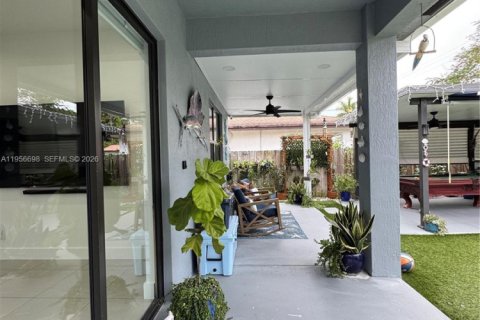 House in Homestead, Florida 3 bedrooms, 156.82 sq.m. № 2011590 - photo 22