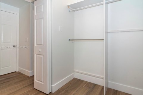 Condo in Aventura, Florida, 3 bedrooms  № 2059867 - photo 29