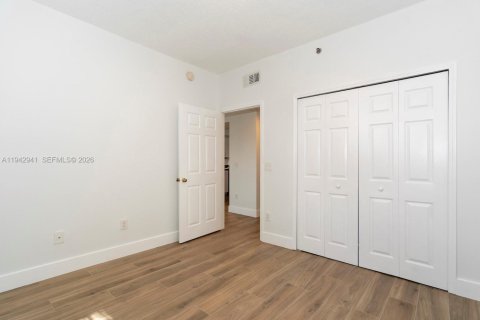 Condo in Aventura, Florida, 3 bedrooms  № 2059867 - photo 28