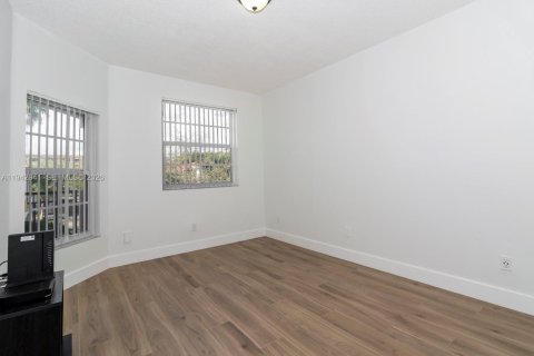 Condo in Aventura, Florida, 3 bedrooms  № 2059867 - photo 15