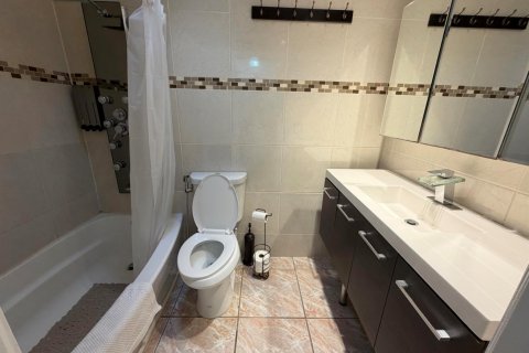 Apartment in Fort Lauderdale, Florida 2 bedrooms, 308.06 sq.m. № 2391773 - photo 9