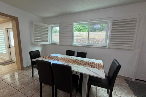 Apartment in Fort Lauderdale, Florida 2 bedrooms, 308.06 sq.m. № 2391773 - photo 8