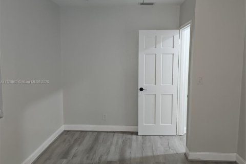 House in Fort Lauderdale, Florida 3 bedrooms, 102.56 sq.m. № 1592190 - photo 24