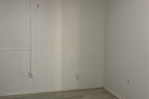 Condo in Miami, Florida, 3 bedrooms  № 1811222 - photo 21