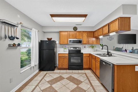 Casa en venta en Brandon, Florida, 3 dormitorios, 120.31 m2 № 1843720 - foto 9