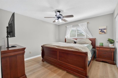 Casa en venta en Brandon, Florida, 3 dormitorios, 120.31 m2 № 1843720 - foto 12