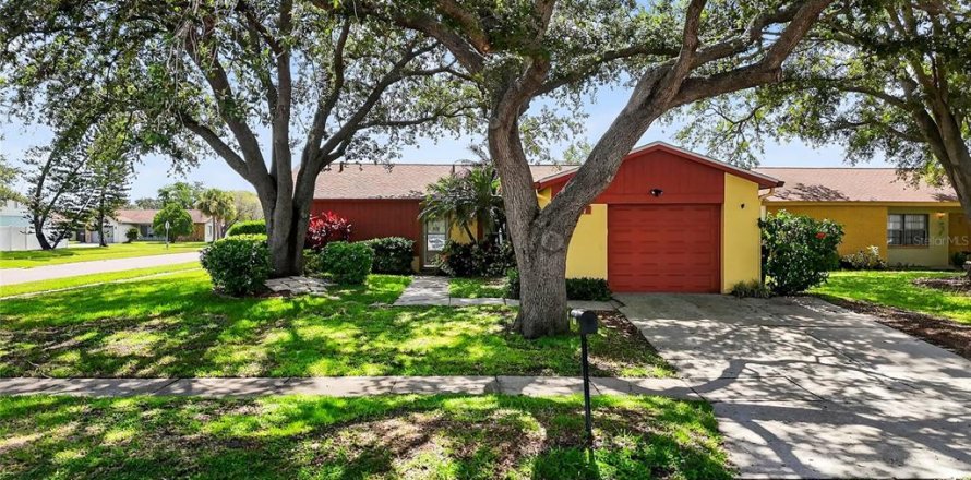 Casa en Brandon, Florida 3 dormitorios, 120.31 m2 № 1843720