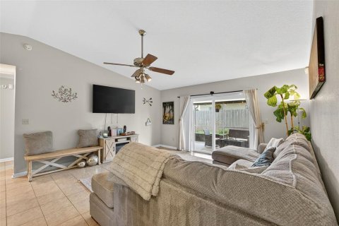 Casa en venta en Brandon, Florida, 3 dormitorios, 120.31 m2 № 1843720 - foto 6