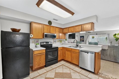Casa en venta en Brandon, Florida, 3 dormitorios, 120.31 m2 № 1843720 - foto 8