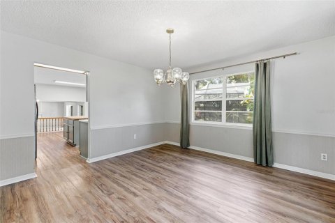 Casa en venta en Palm Harbor, Florida, 5 dormitorios, 317.73 m2 № 2386186 - foto 8