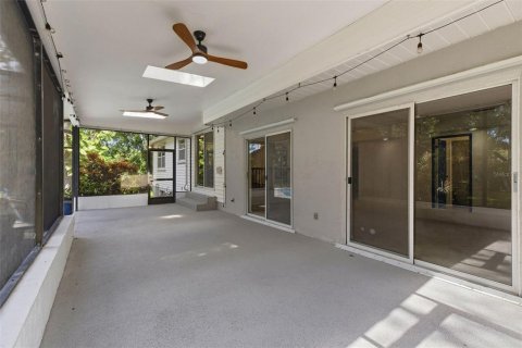 Casa en venta en Palm Harbor, Florida, 5 dormitorios, 317.73 m2 № 2386186 - foto 26