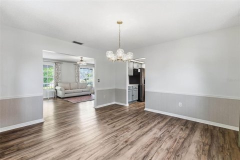 Casa en venta en Palm Harbor, Florida, 5 dormitorios, 317.73 m2 № 2386186 - foto 9
