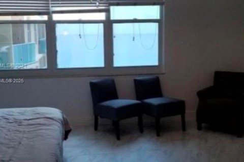 Condo in Hollywood, Florida  № 1845827 - photo 5