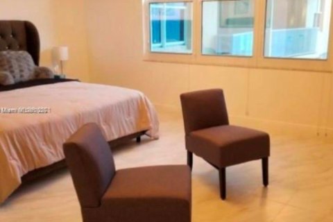 Condo in Hollywood, Florida  № 1845827 - photo 8