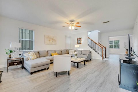 Villa ou maison à vendre à Kissimmee, Floride: 5 chambres, 321.44 m2 № 1909919 - photo 3