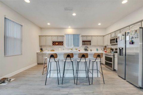 Villa ou maison à vendre à Kissimmee, Floride: 5 chambres, 321.44 m2 № 1909919 - photo 18