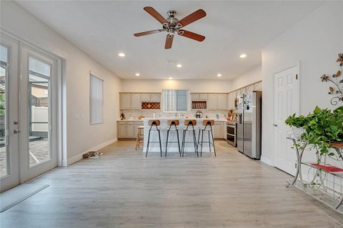 Villa ou maison à vendre à Kissimmee, Floride: 5 chambres, 321.44 m2 № 1909919 - photo 14