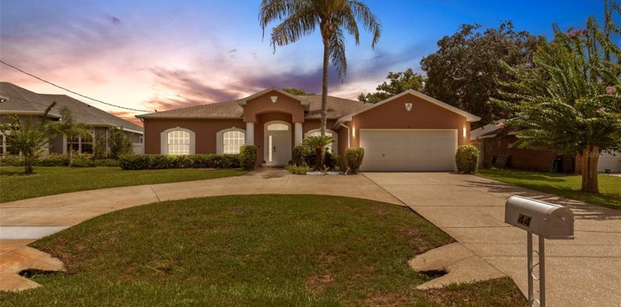 Casa en Palm Coast, Florida 3 dormitorios, 197.23 m2 № 2322385