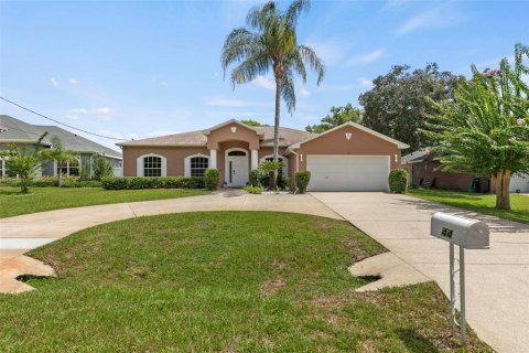 Casa en venta en Palm Coast, Florida, 3 dormitorios, 197.23 m2 № 2322385 - foto 2