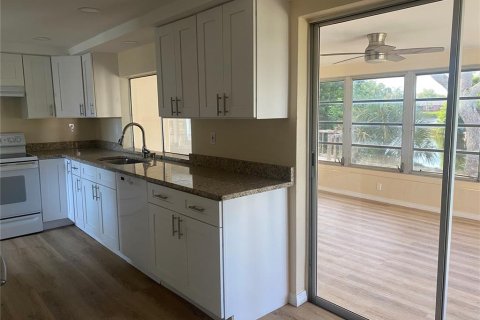 Casa en venta en Holiday, Florida, 3 dormitorios, 141.03 m2 № 1917572 - foto 18