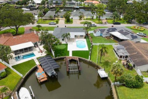 House in Saint Petersburg, Florida 3 bedrooms, 176.14 sq.m. № 1796027 - photo 28
