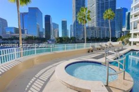 Condo in Miami, Florida, 1 bedroom  № 2401286 - photo 30