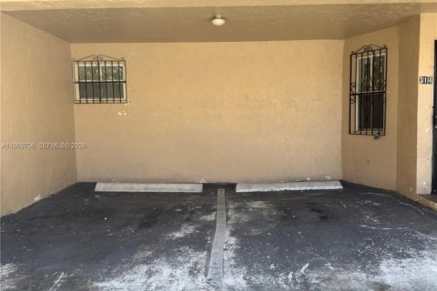 Adosado en venta en North Miami, Florida, 3 dormitorios, 126.35 m2 № 2030616 - foto 3
