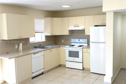 Adosado en venta en North Miami, Florida, 3 dormitorios, 126.35 m2 № 2030616 - foto 25