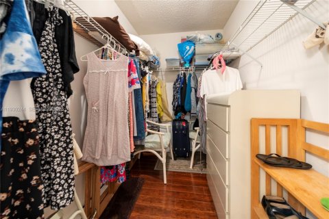 Condominio en venta en Tamarac, Florida, 2 dormitorios, 117.99 m2 № 1990248 - foto 16