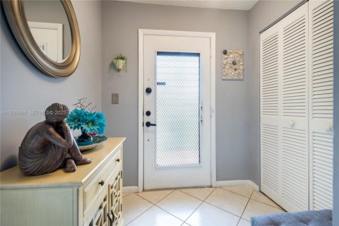 Condominio en venta en Tamarac, Florida, 2 dormitorios, 117.99 m2 № 1990248 - foto 7